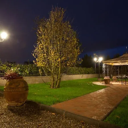 فندق مبيت وإفطار Relais Scarfantoni 4*